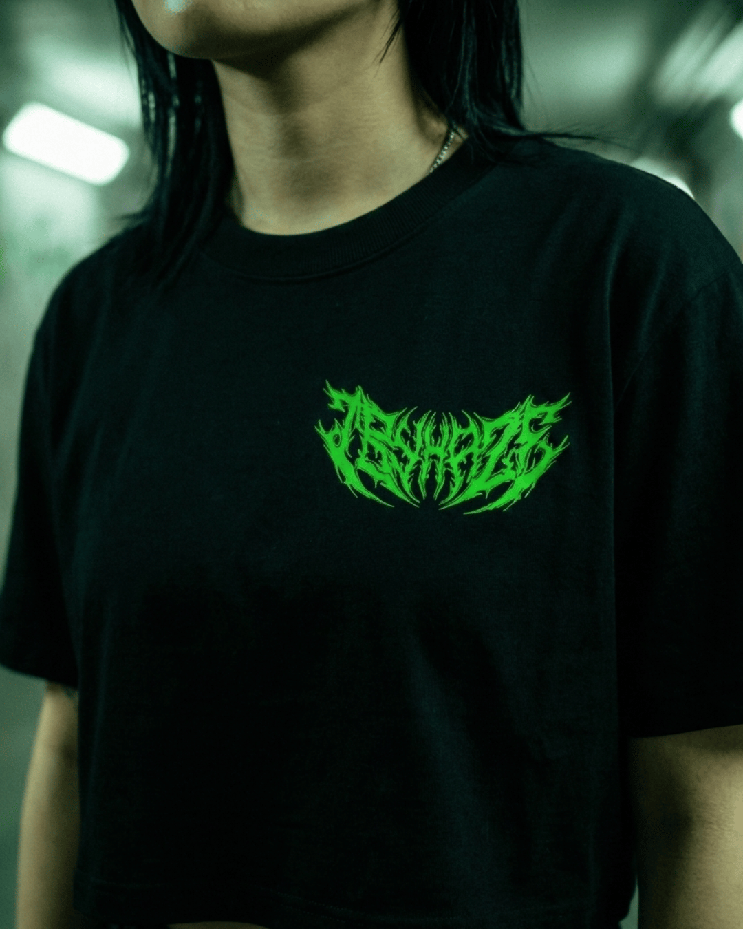 Modelo estilo cyberpunk usando TryHaze